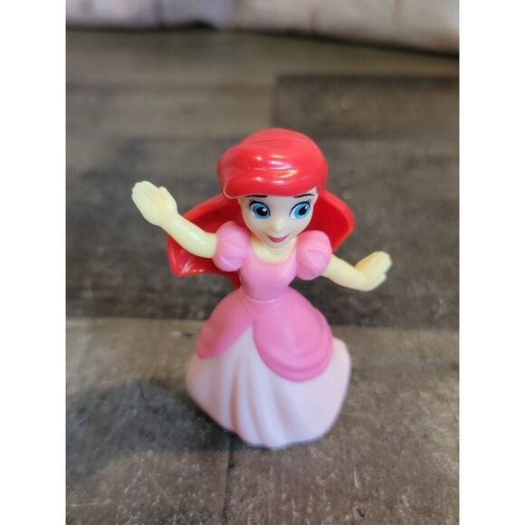 McDonald's 2020 Disney princess Ariel Little Mermaid toy figure - Picture 1 of 4